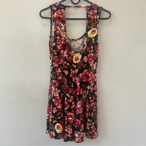 Banana Lemon Casual Mini Dress Size Small - Picture 7 of 9